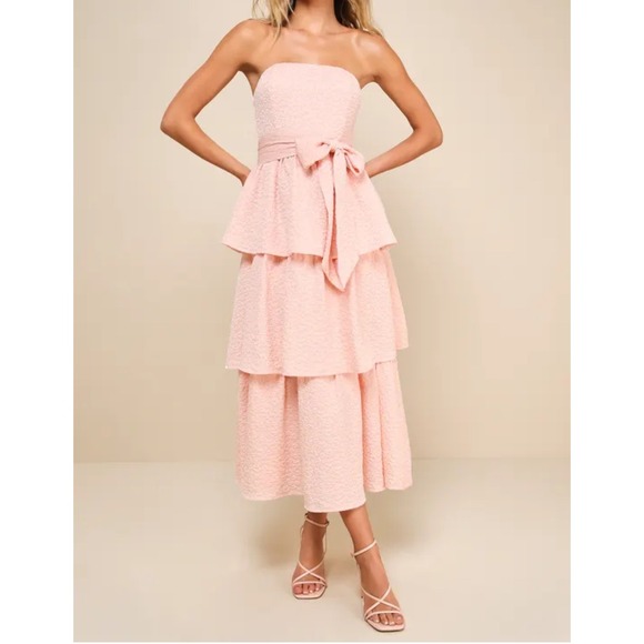Lulus Dresses & Skirts - Lulus Truly Marvelous Pink Jacquard Strapless Tiered Midi Dress Bow Belt Size M